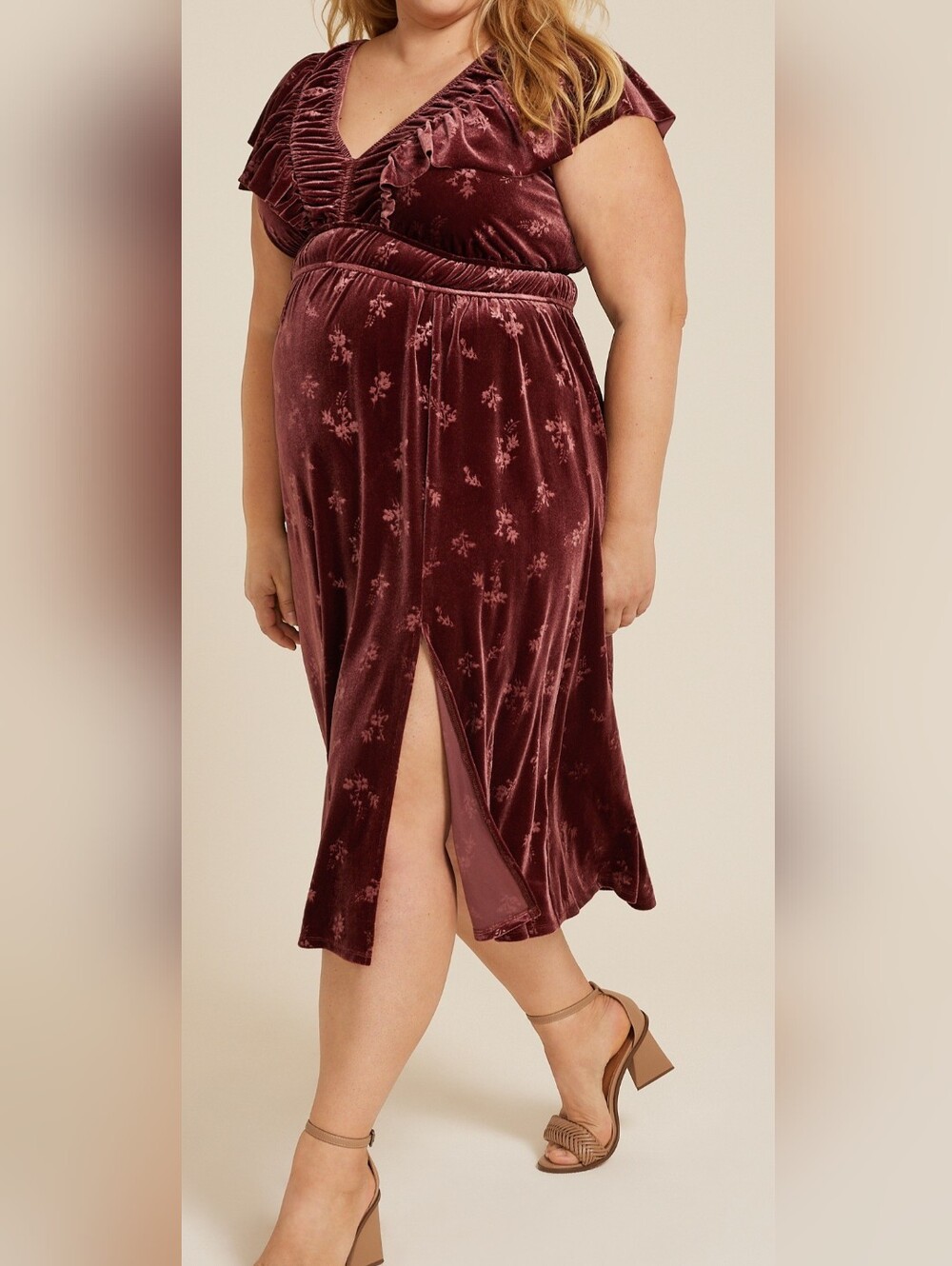Eyeshadow Burgundy Velvet Midi Skirt with Front Slit